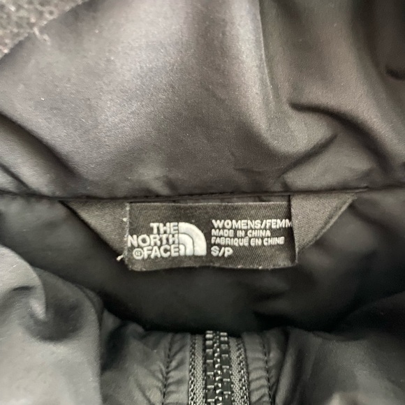 The North Face Women’s Jacket - Picture 4 of 7